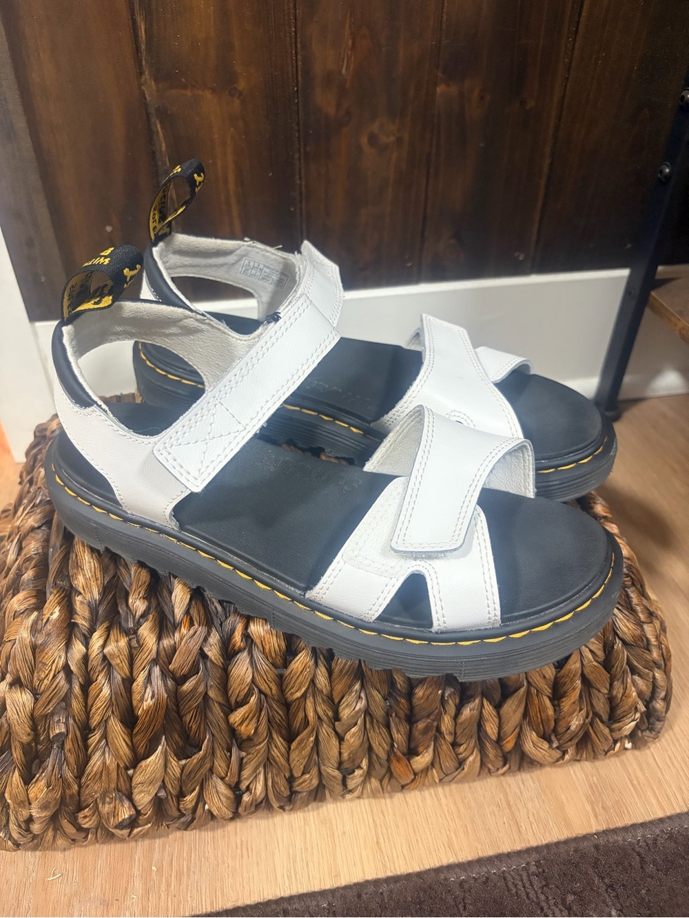 Dr Marten Soft Air Cushioned Sandals - Picture 3 of 8